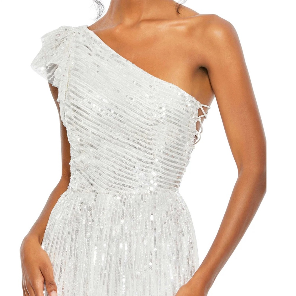 Mac Duggal Sequined One Shoulder Flutter Sleeve A Line Gown 🧚